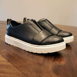 W 7 Dr Martens Lylah Black